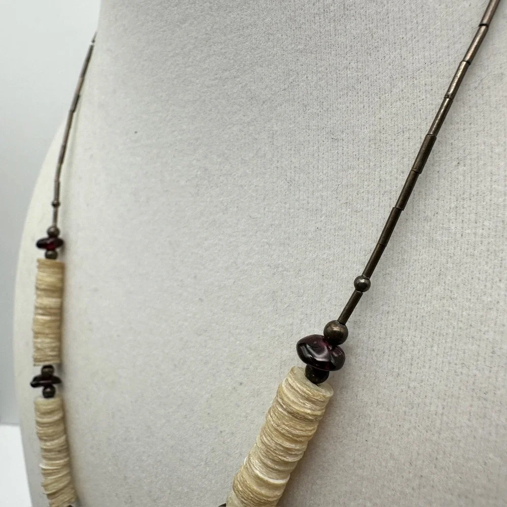 Vintage Off-White Shell Heishi Necklace Red Glass Beaded‎ Women's Jewellery
